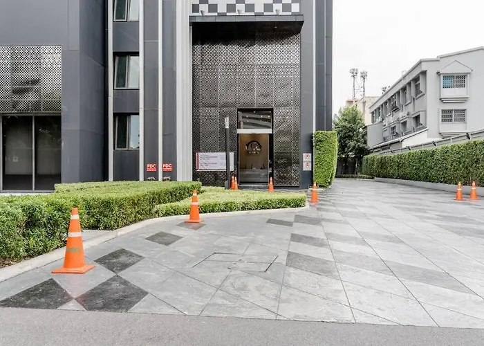 Appartamento 1 Bedroom Plus@42th Fl /2-3 Min Walk To Bts Mrt Ladprao *