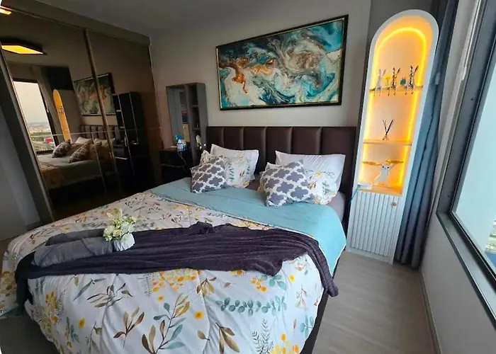 1 Bedroom Plus@42th Fl /2-3 Min Walk To Bts Mrt Ladprao